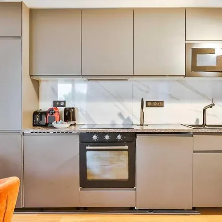 Comfort & Design For 10p - Center * Paris