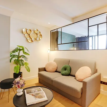 Comfort & Design For 10p - Center